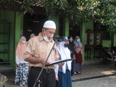 Pelantikan OSIS SMP PGRI Astra Insani Tahun 2022