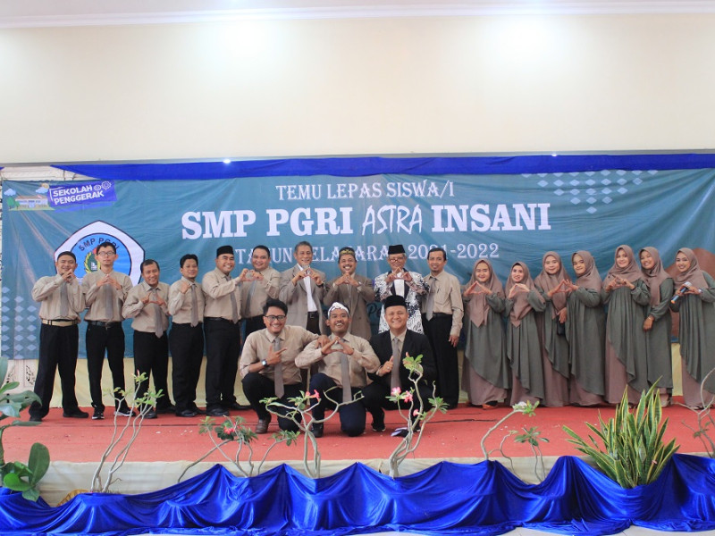 Pelepasan Siswa/i Angkatan 6 Tahun Ajaran 2021-2022